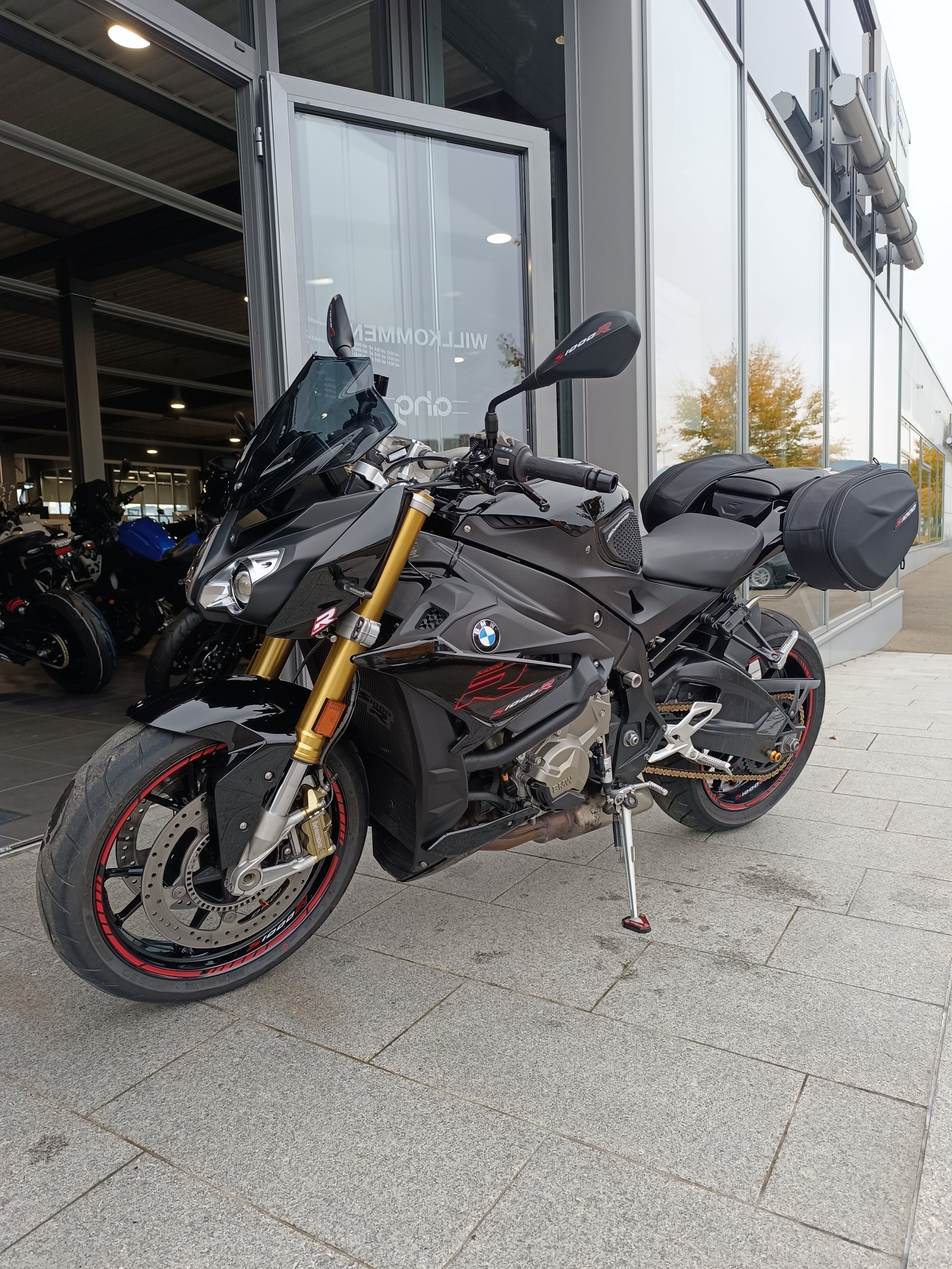 BMW Motorrad - S 1000 R mit 1 Jahr Gwl.