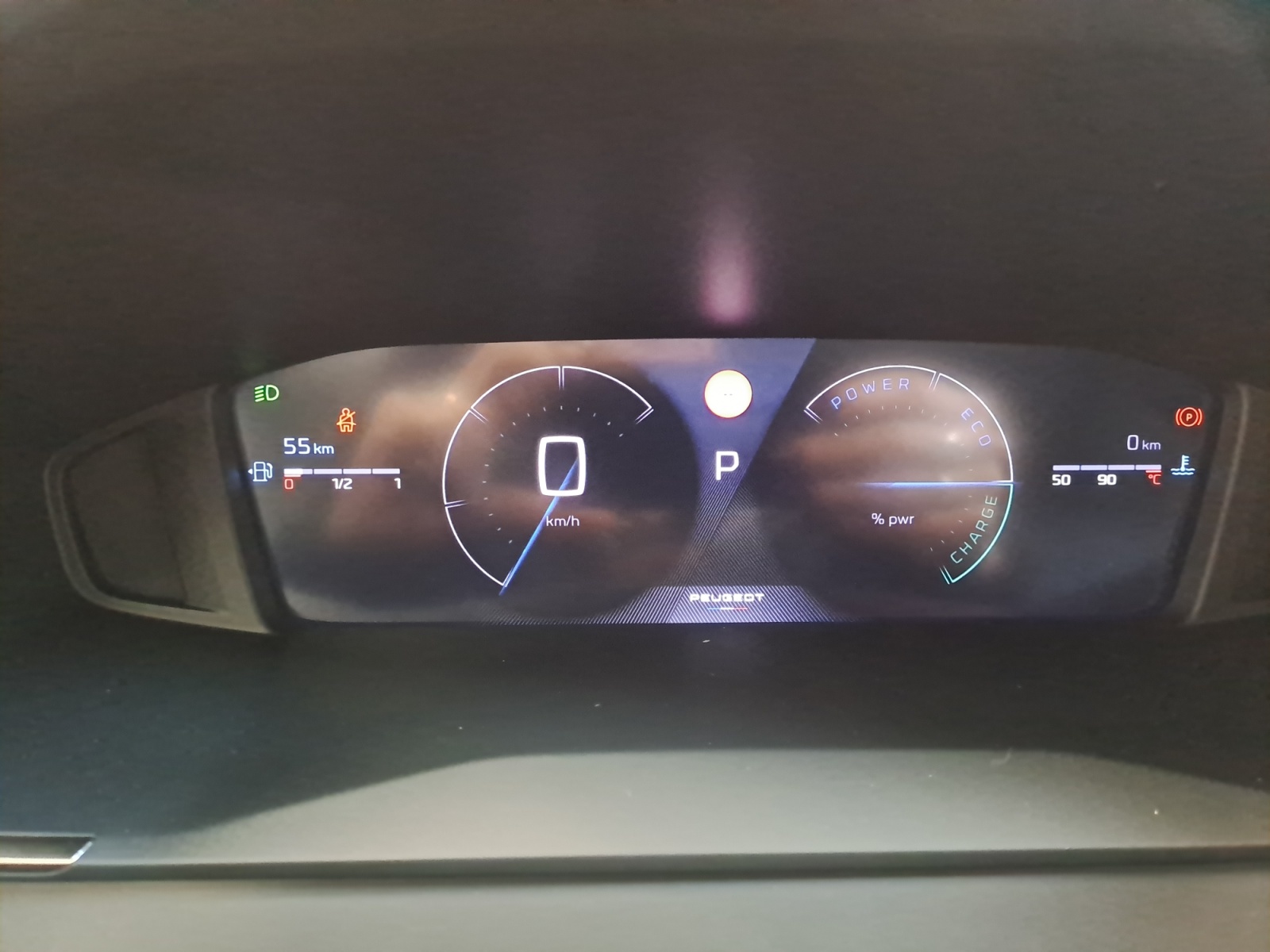 Peugeot - 208 Allure Hybrid 100 e-DSC6