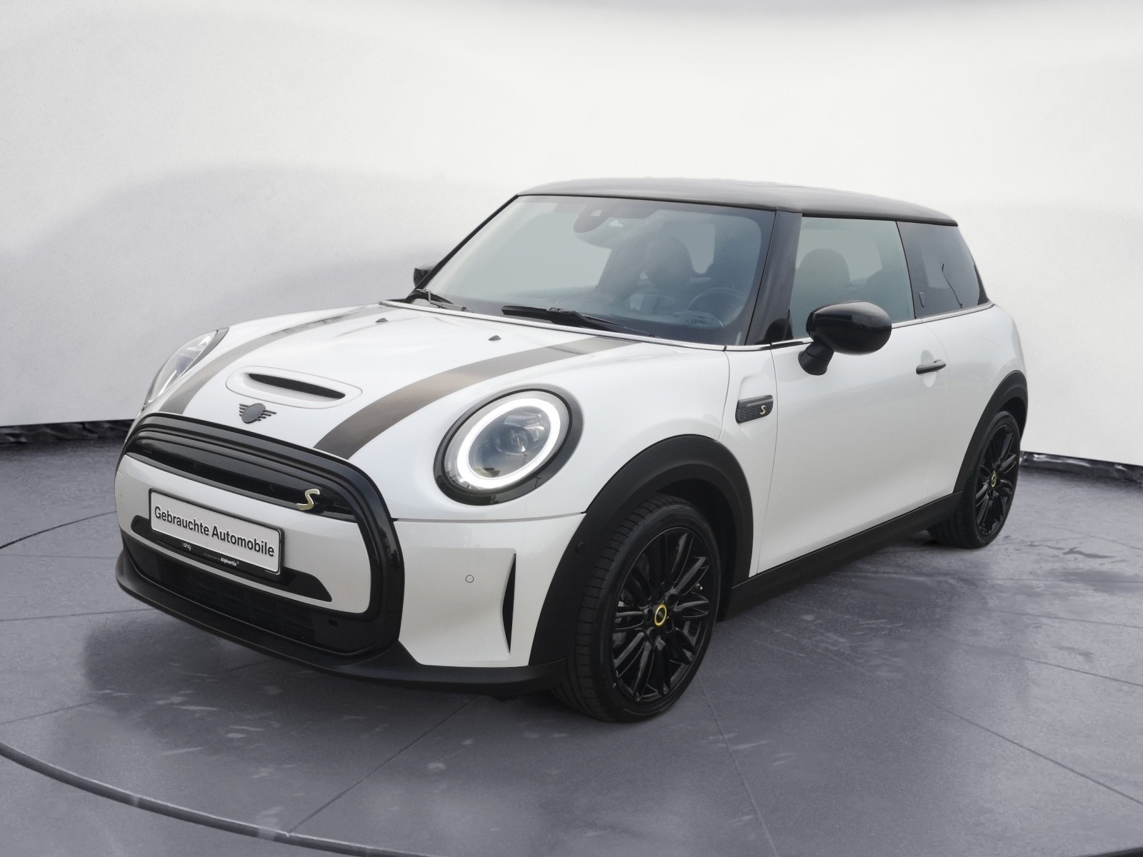 MINI - Cooper SE. MINI Yours Trim