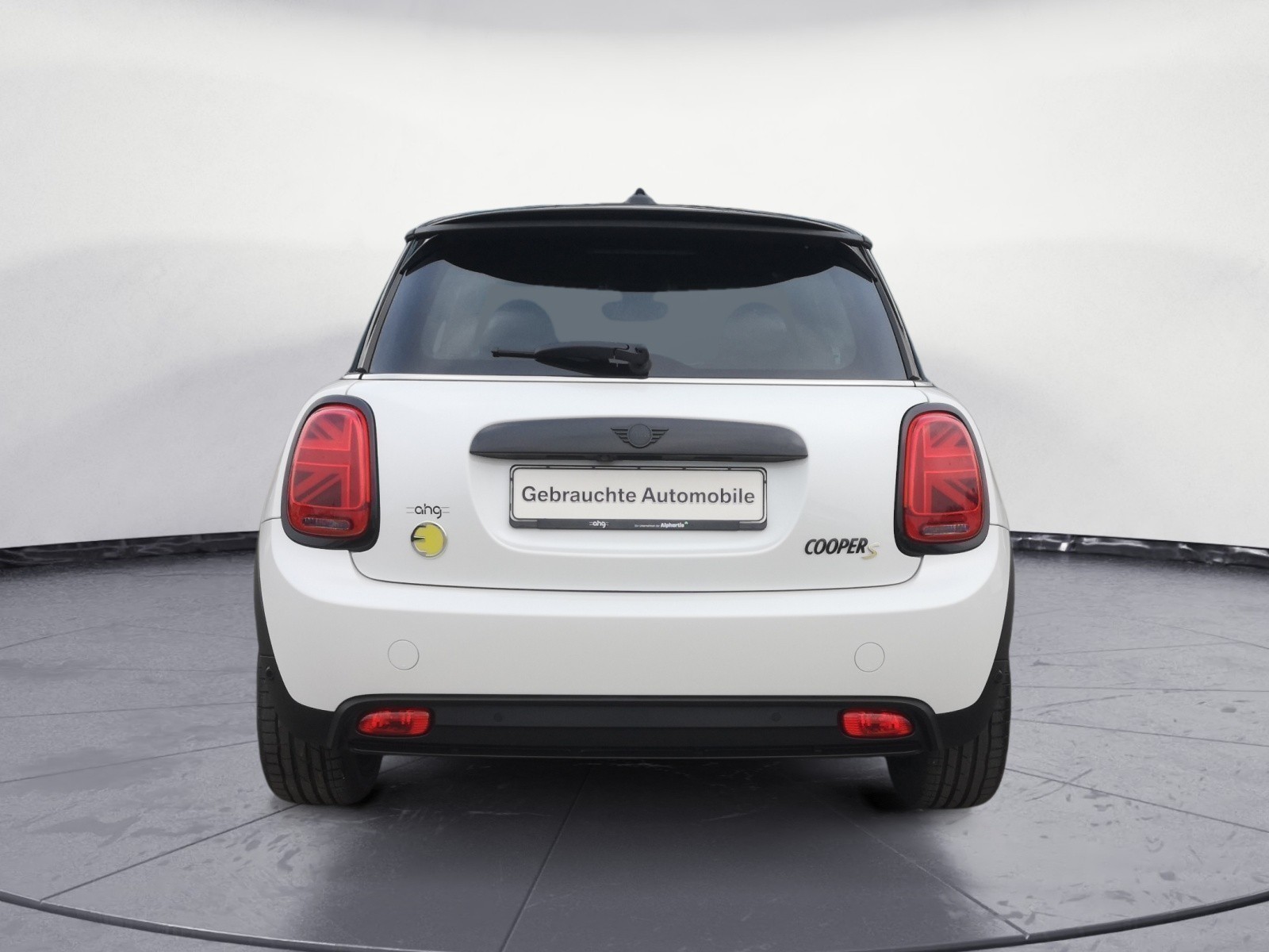 MINI - Cooper SE. MINI Yours Trim