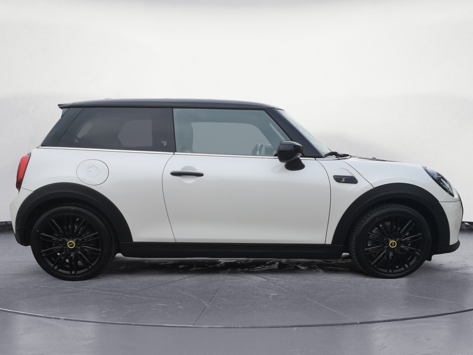 MINI - Cooper SE. MINI Yours Trim