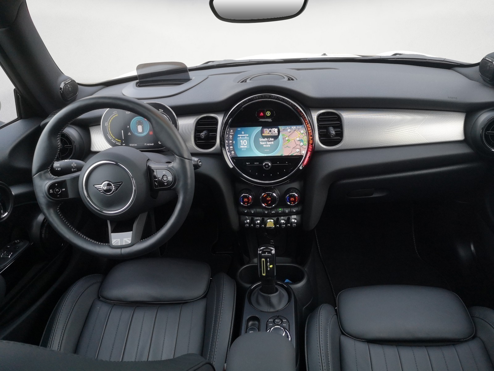 MINI - Cooper SE. MINI Yours Trim