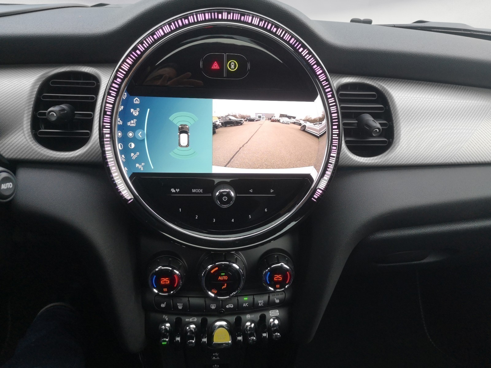 MINI - Cooper SE. MINI Yours Trim