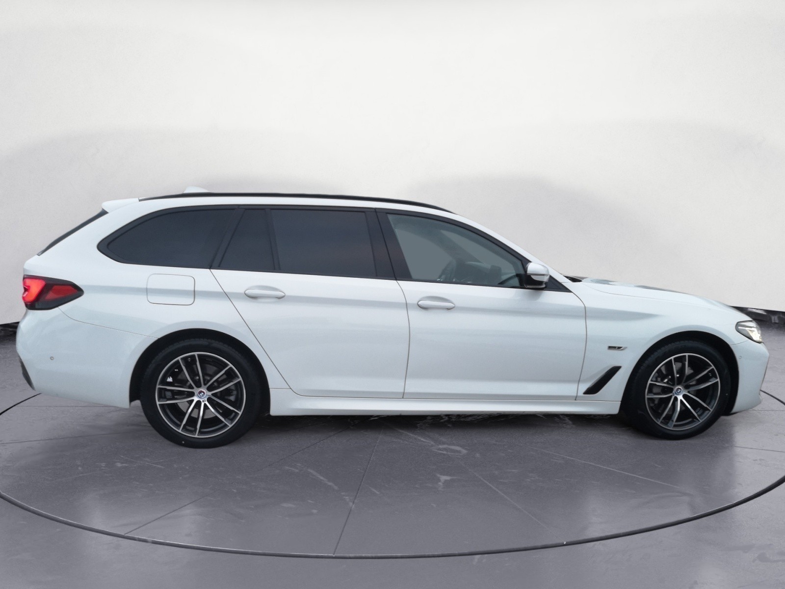 BMW - 530e xDrive Touring M Sport