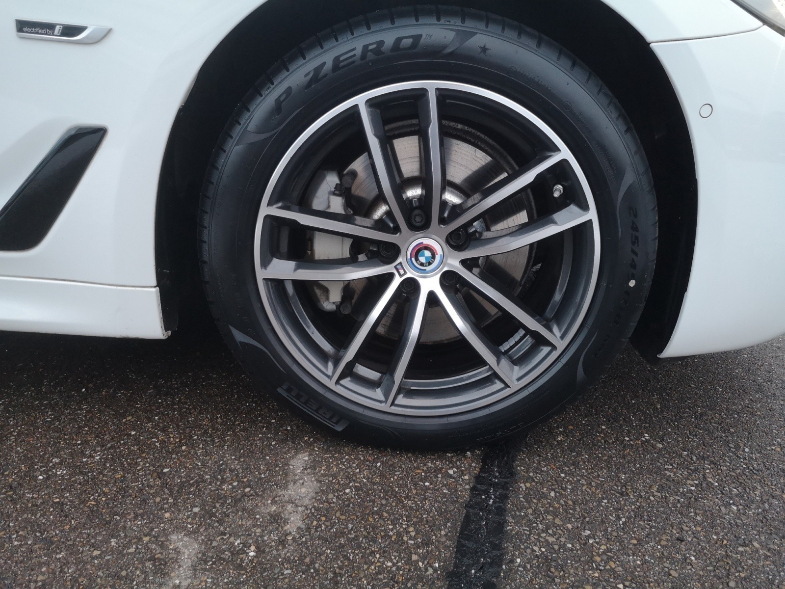 BMW - 530e xDrive Touring M Sport