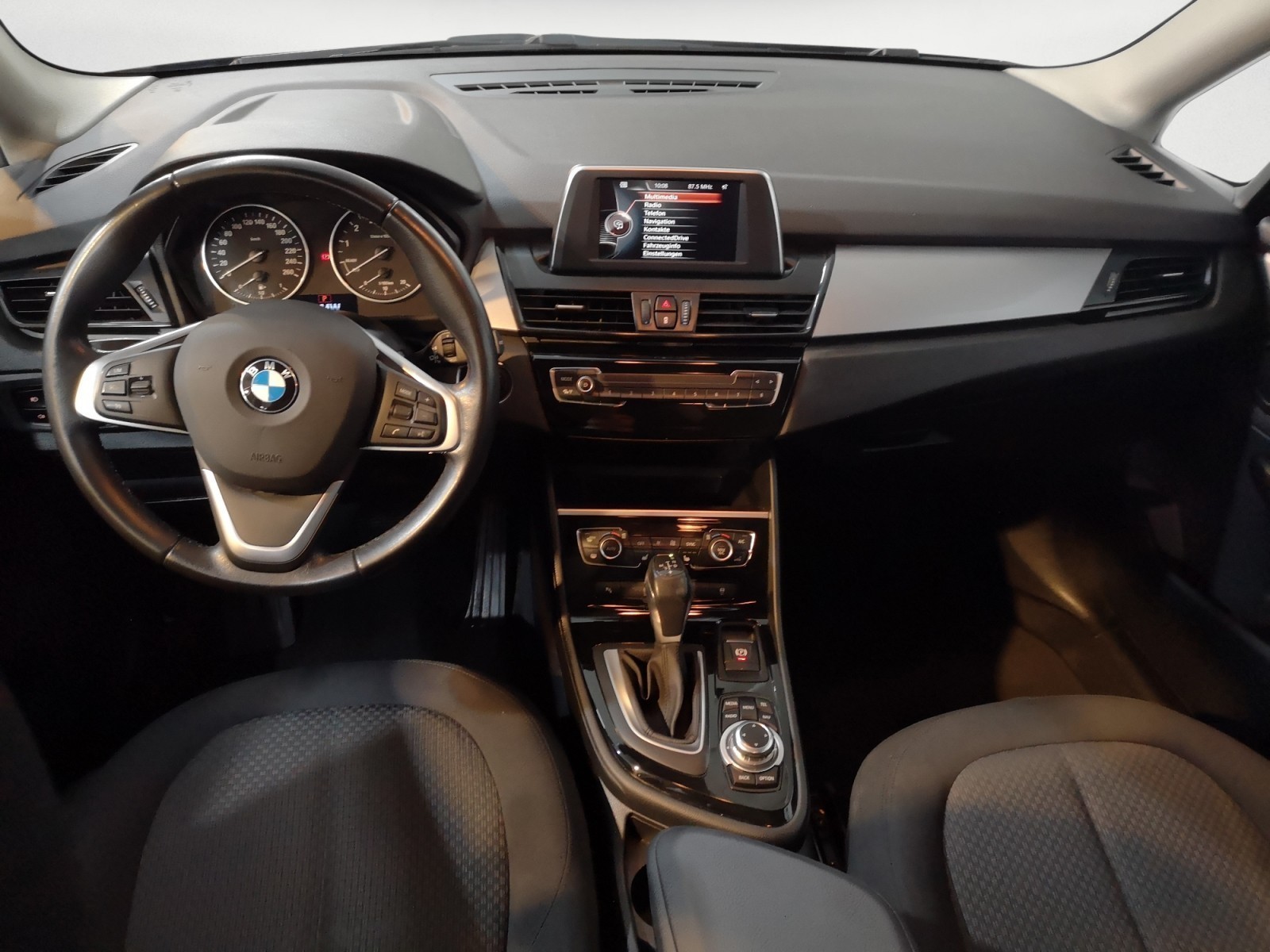BMW - 218i Active Tourer Advantage