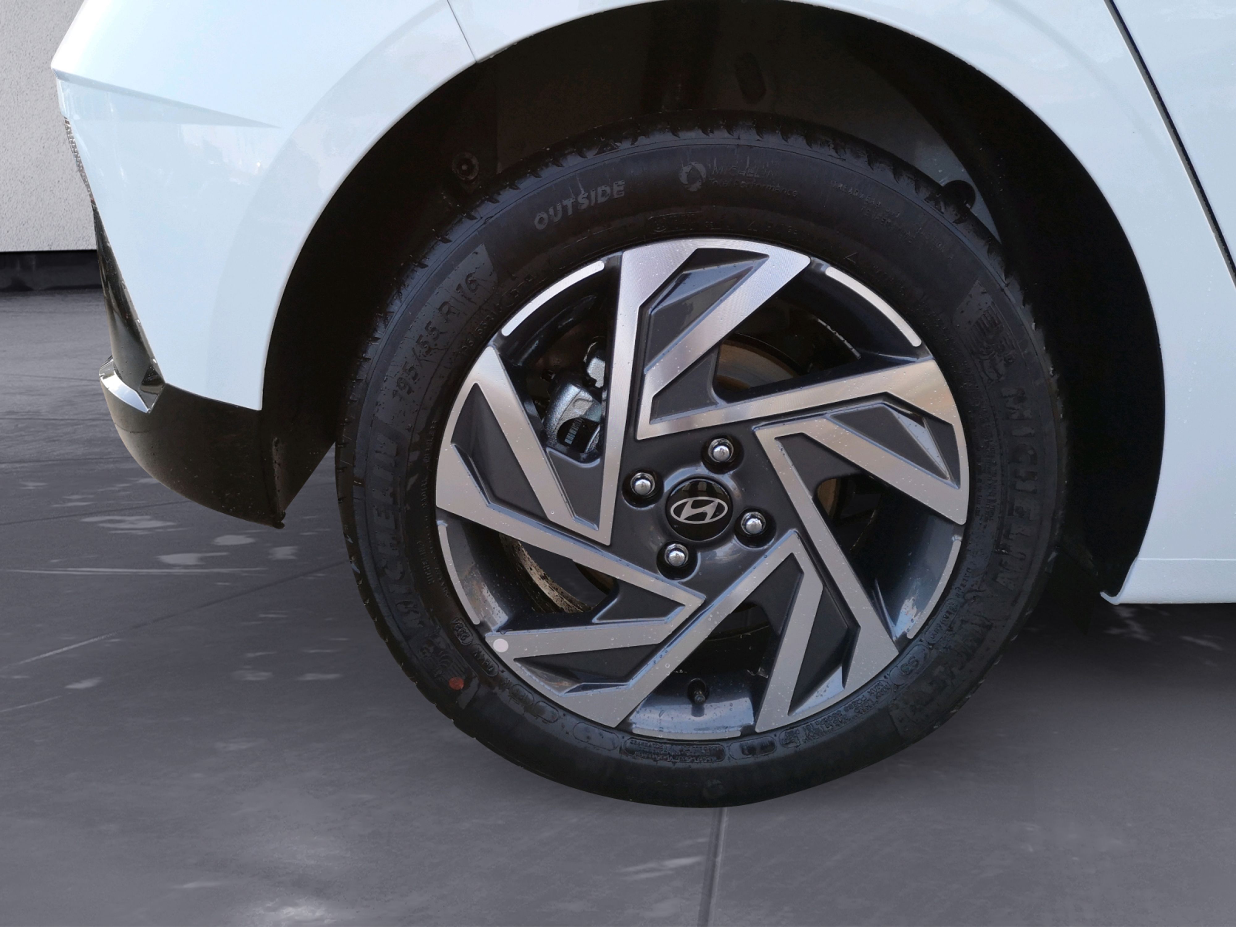 Hyundai - i20 FL (MY25) 1.0 T-GDI