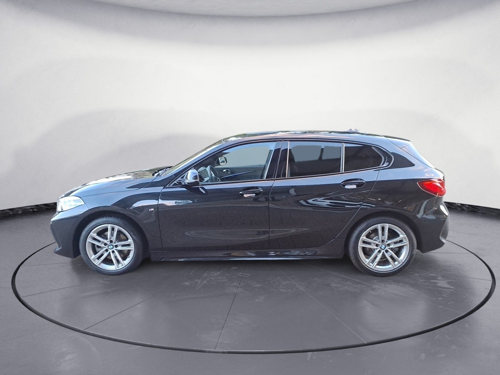 BMW - 118i M Sport