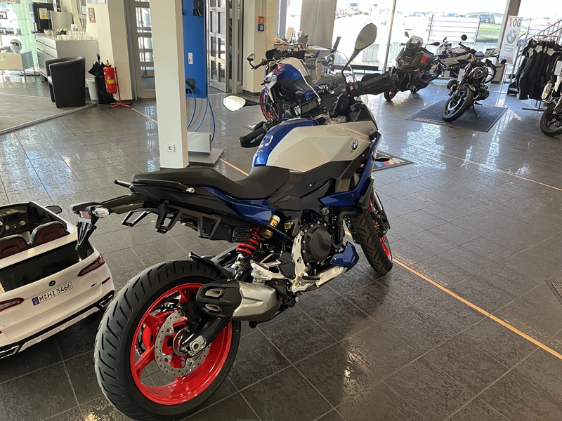 BMW Motorrad - F 900 XR sofort verfügbar