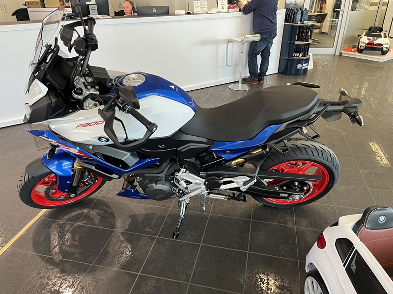 BMW Motorrad - F 900 XR sofort verfügbar