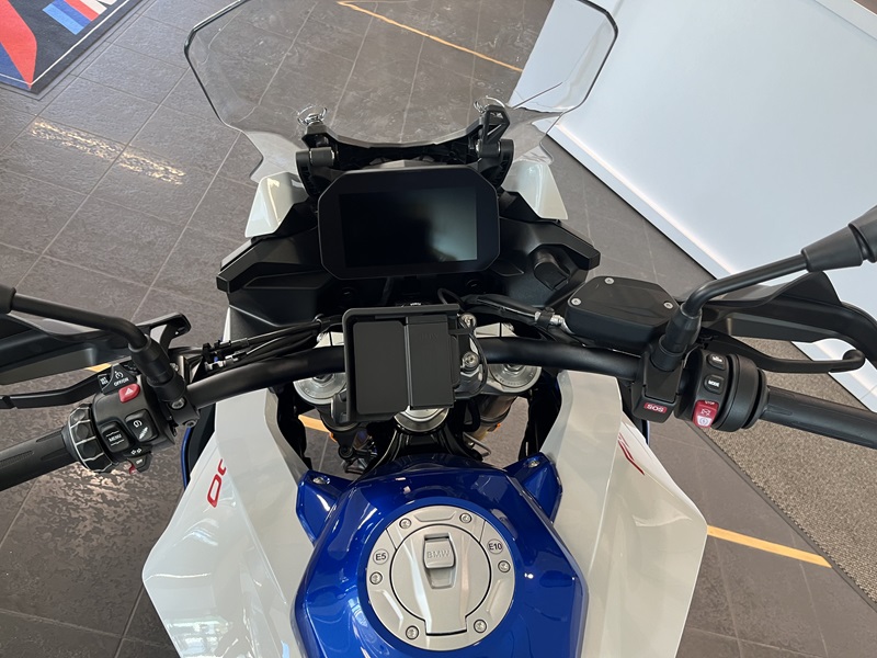 BMW Motorrad - F 900 XR sofort verfügbar