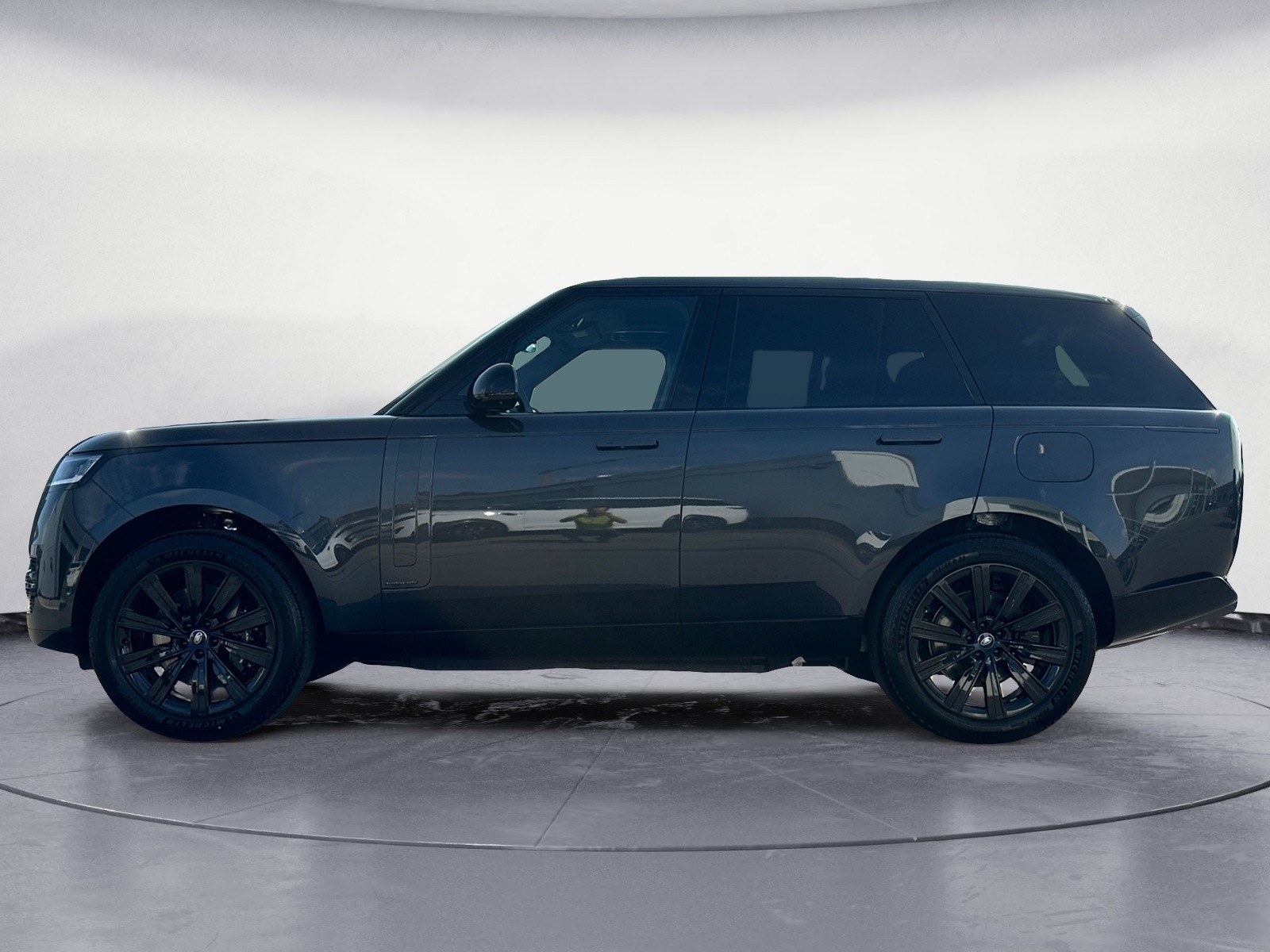 Land Rover - Range Rover P550e Autobiography