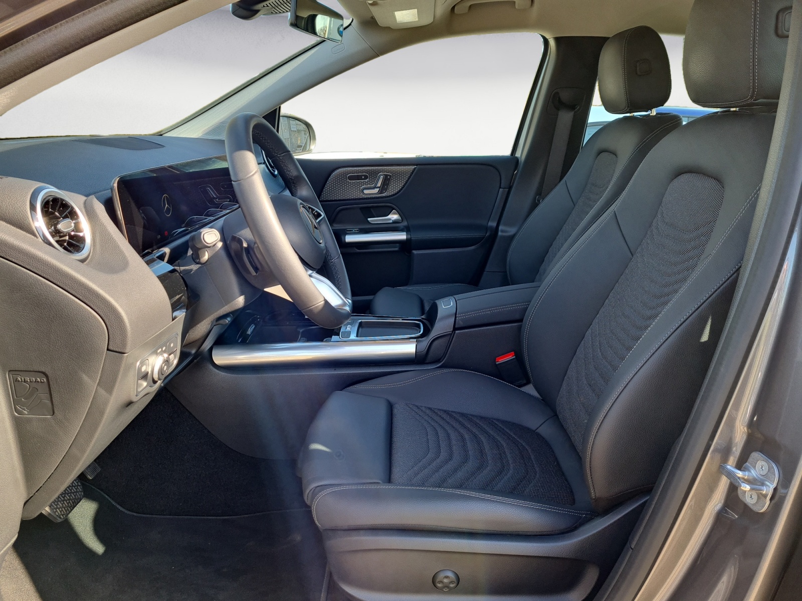 Mercedes-Benz - B 220 4 matic