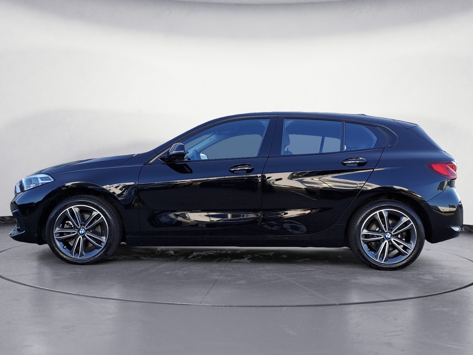 BMW - 118i Sport Line