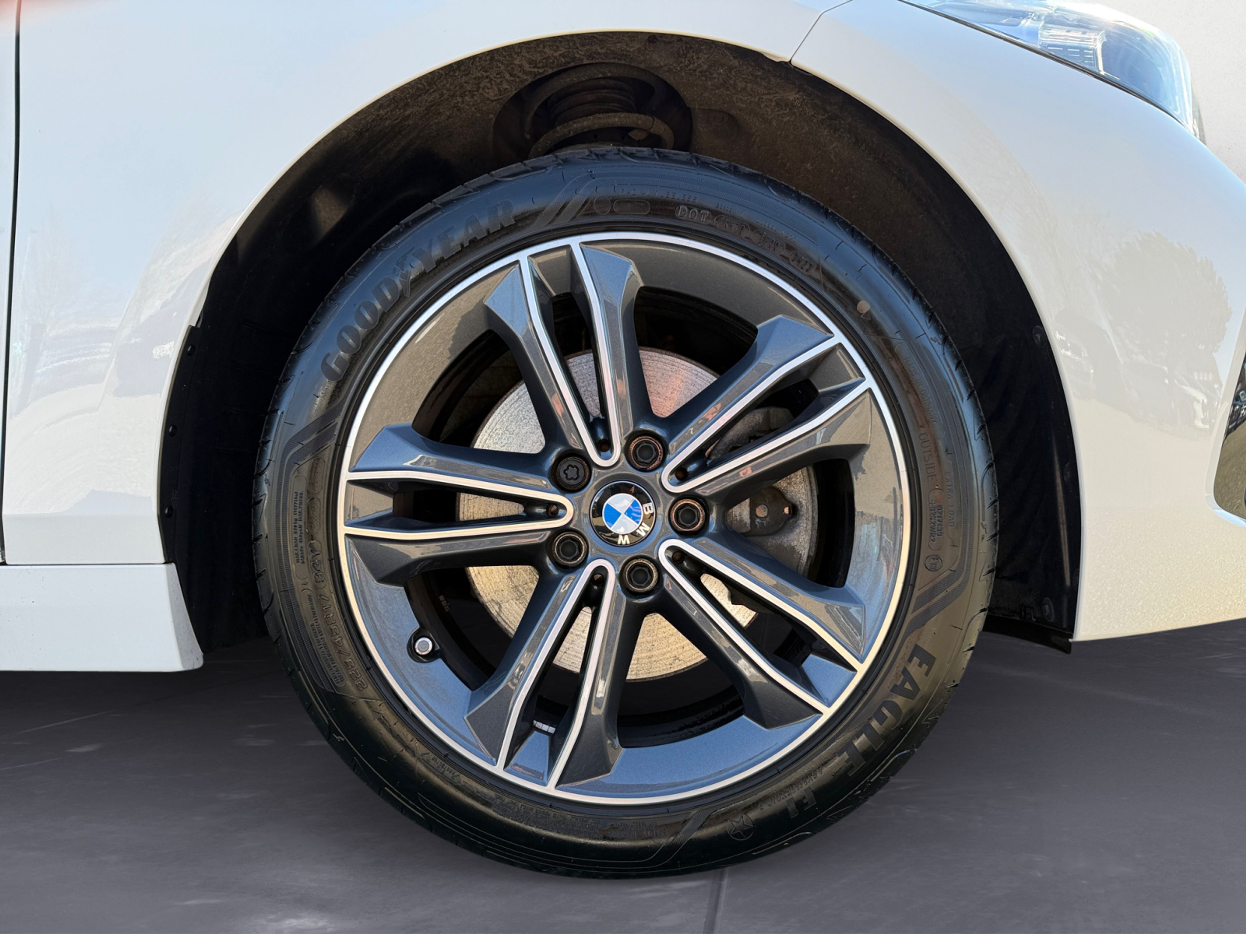 BMW - 118i Sport Line
