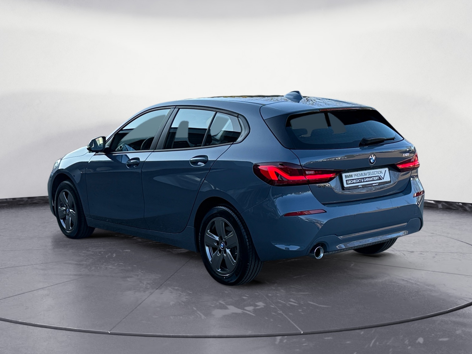 BMW - 118i Advantage
