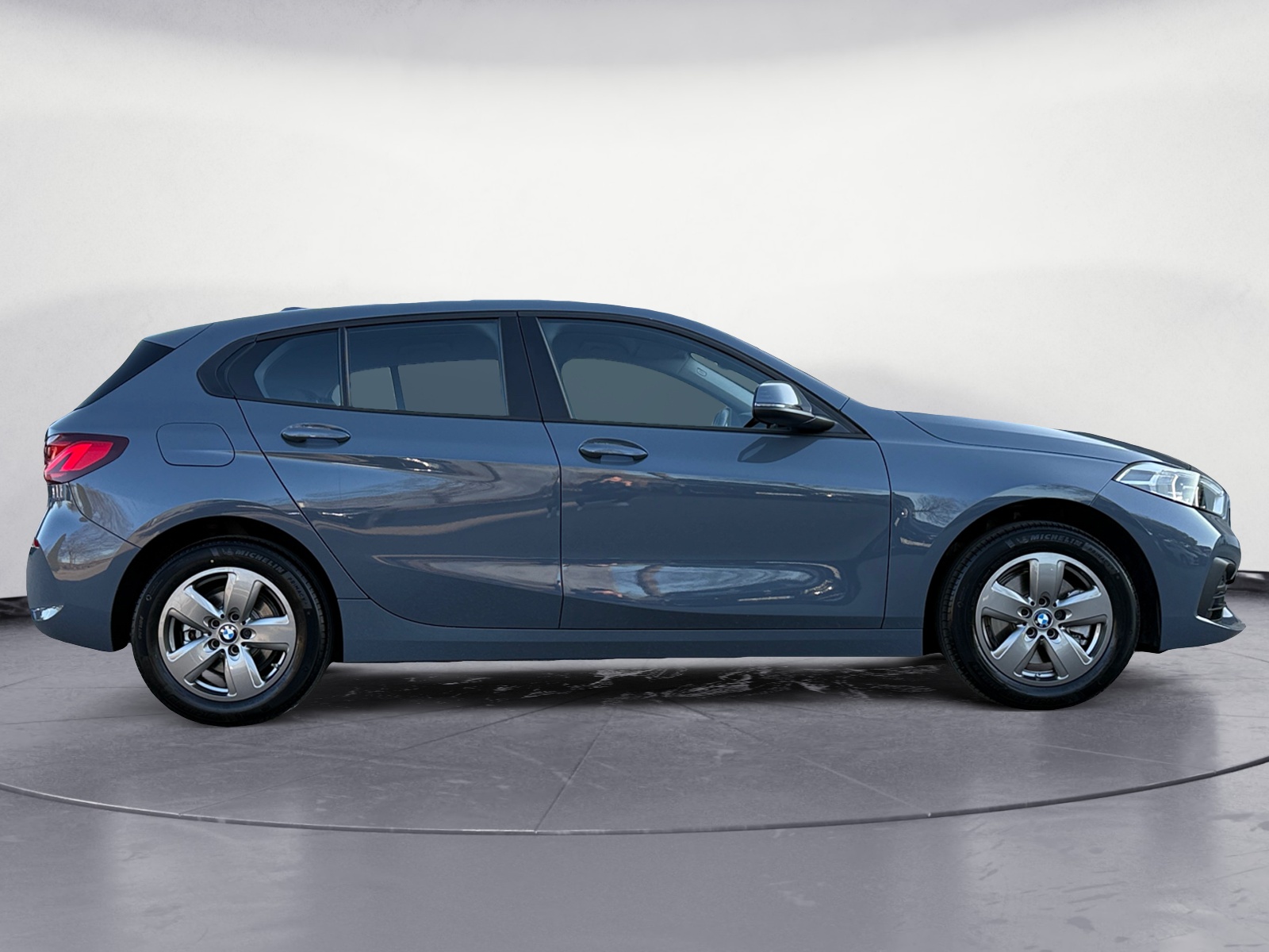 BMW - 118i Advantage
