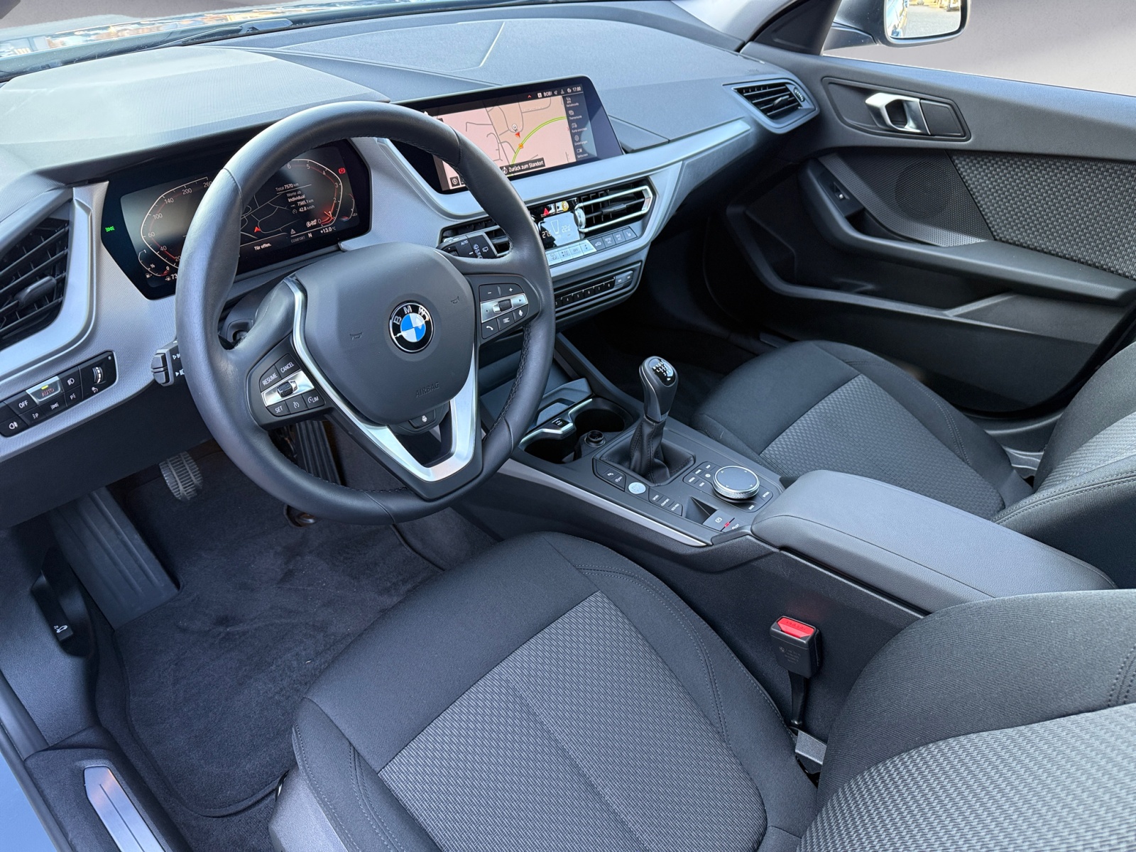 BMW - 118i Advantage
