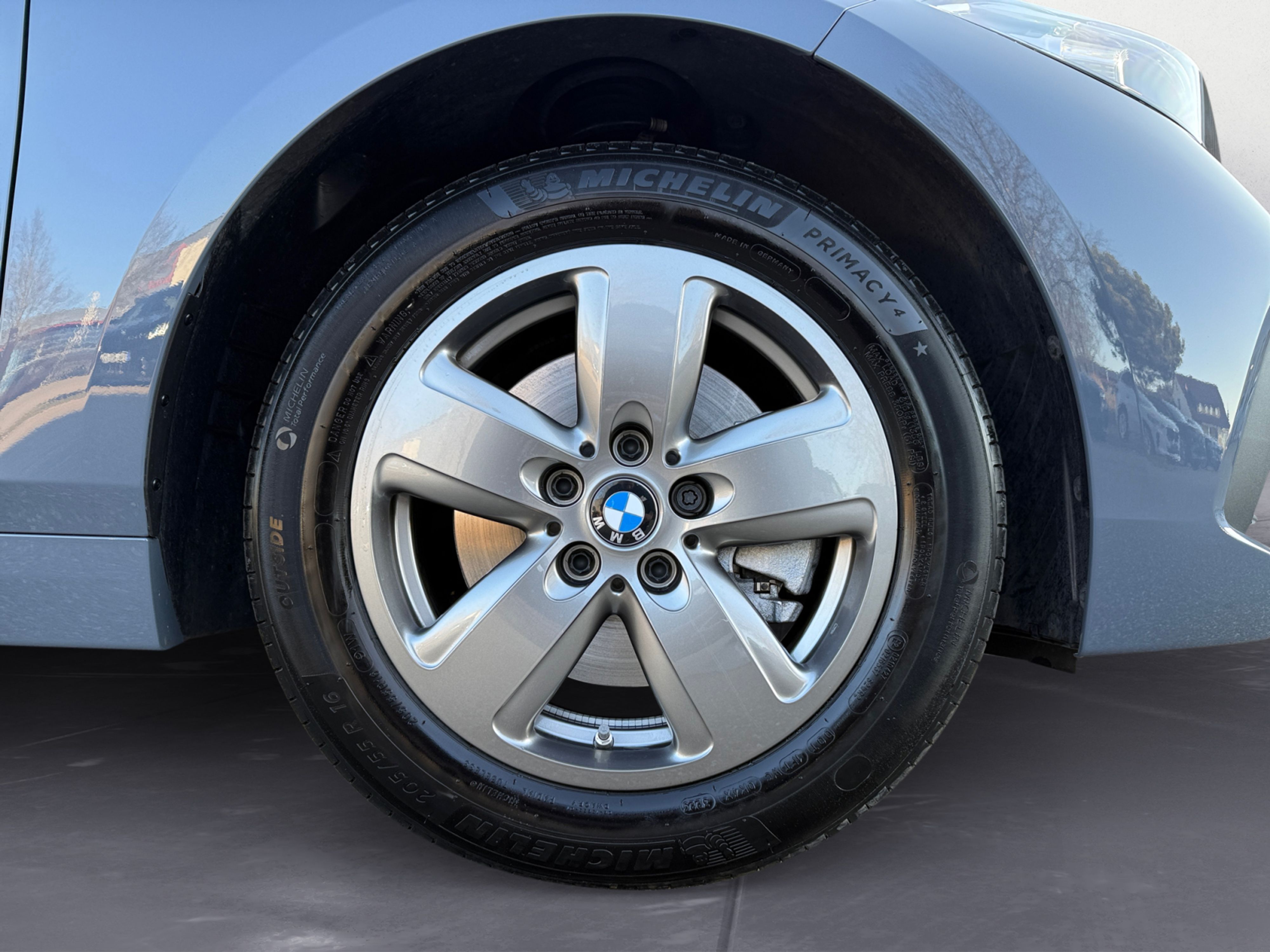 BMW - 118i Advantage