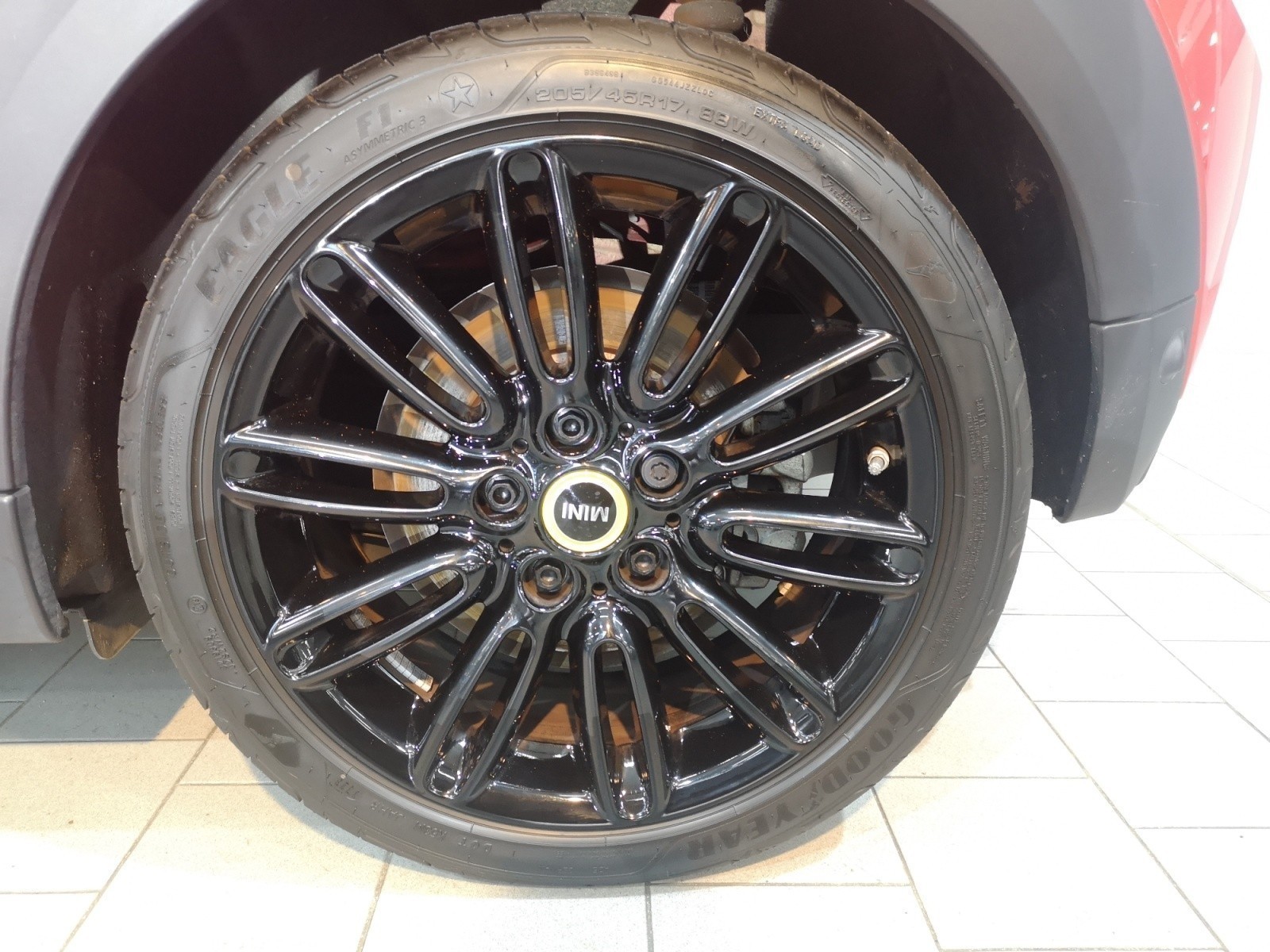 MINI - Cooper SE. MINI Yours Trim