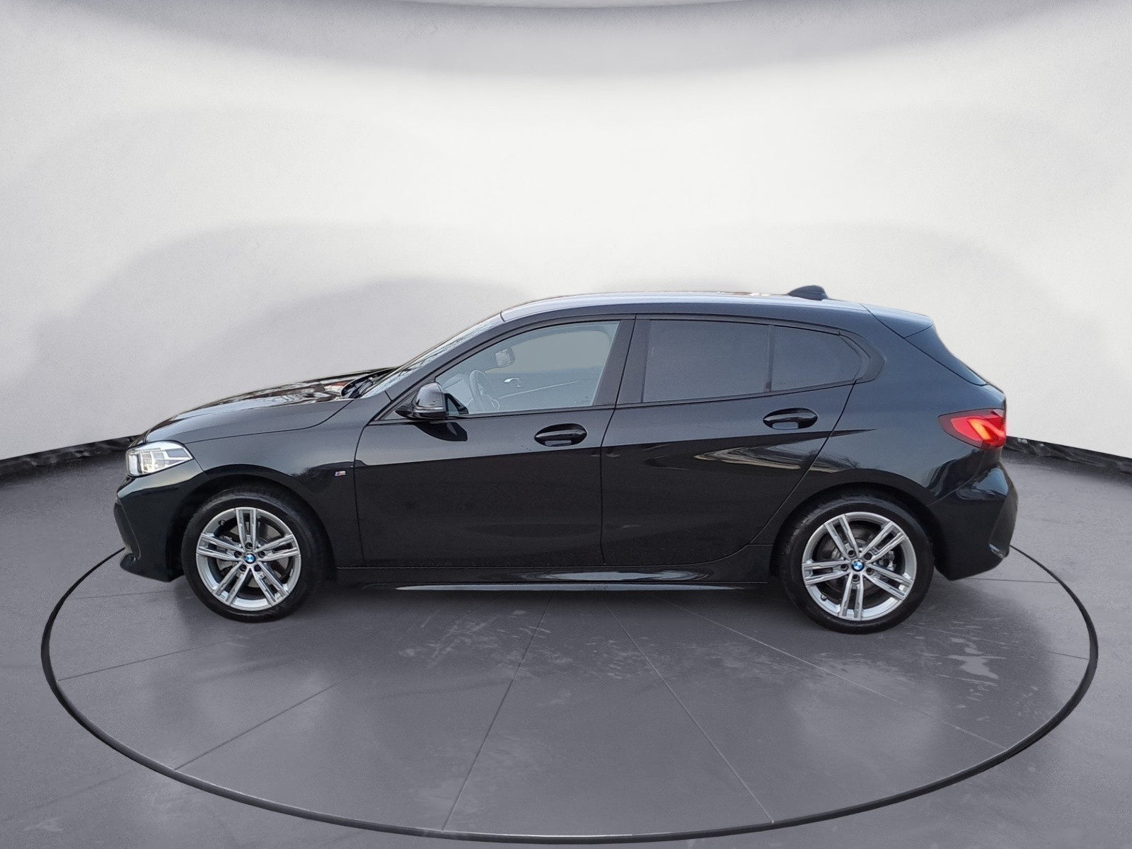 BMW - 118i M Sport