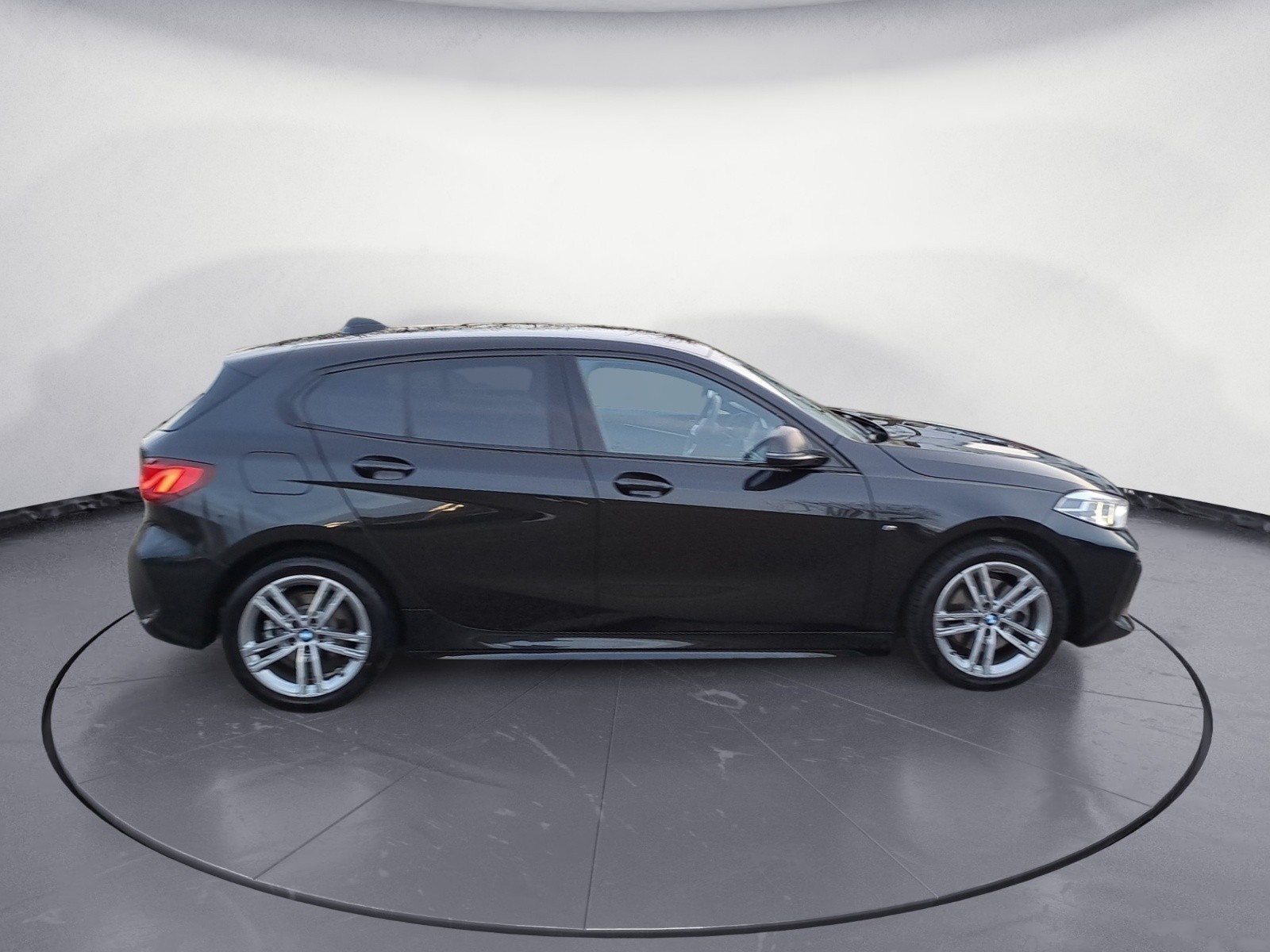 BMW - 118i M Sport