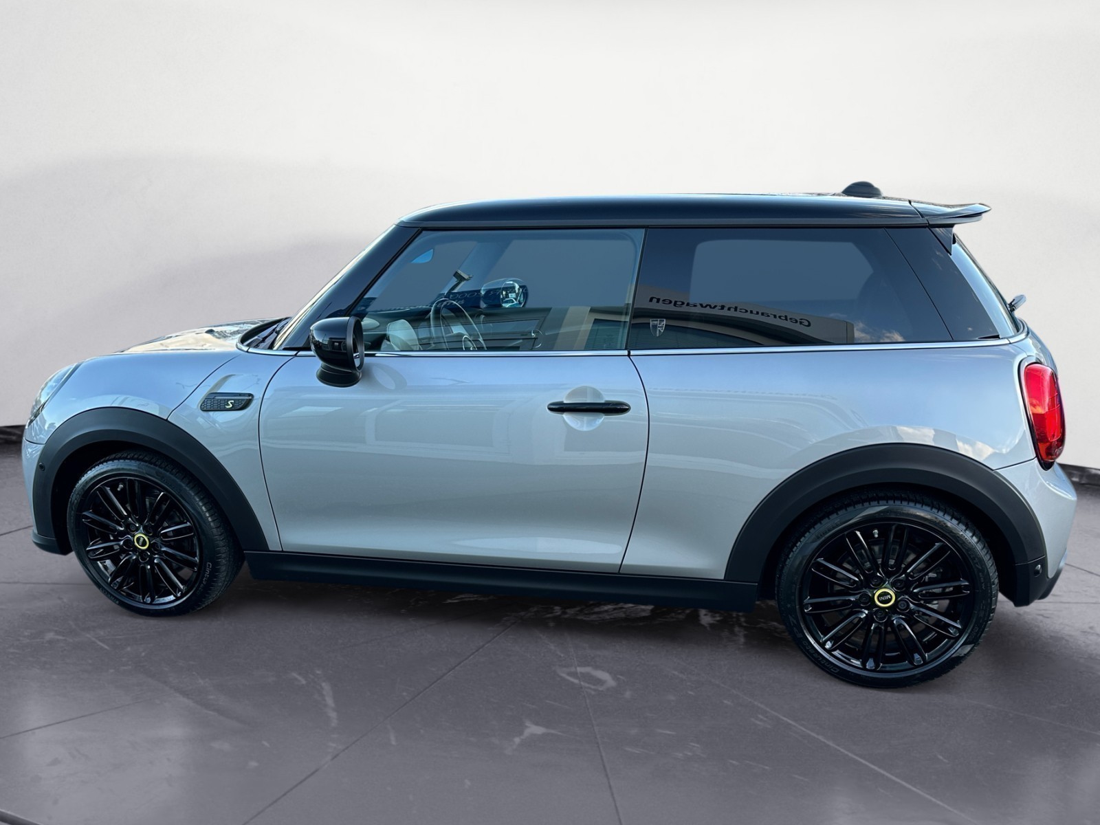 MINI - Cooper SE. MINI Yours Trim