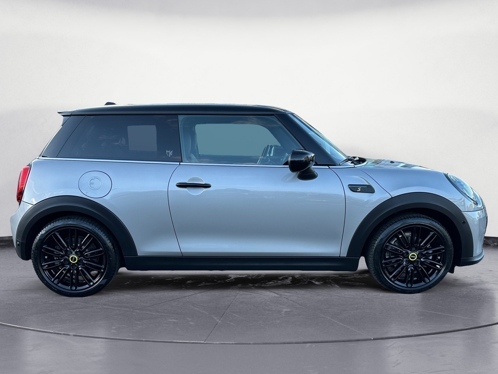 MINI - Cooper SE. MINI Yours Trim