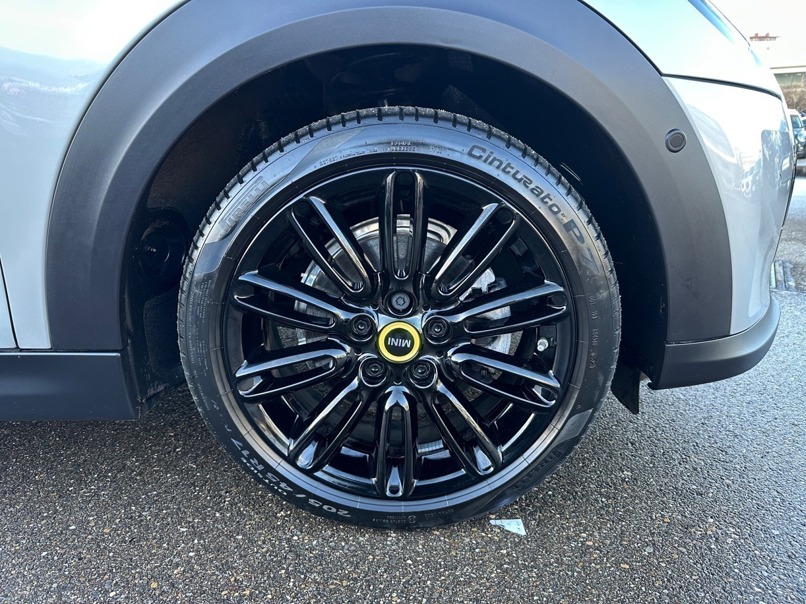 MINI - Cooper SE. MINI Yours Trim