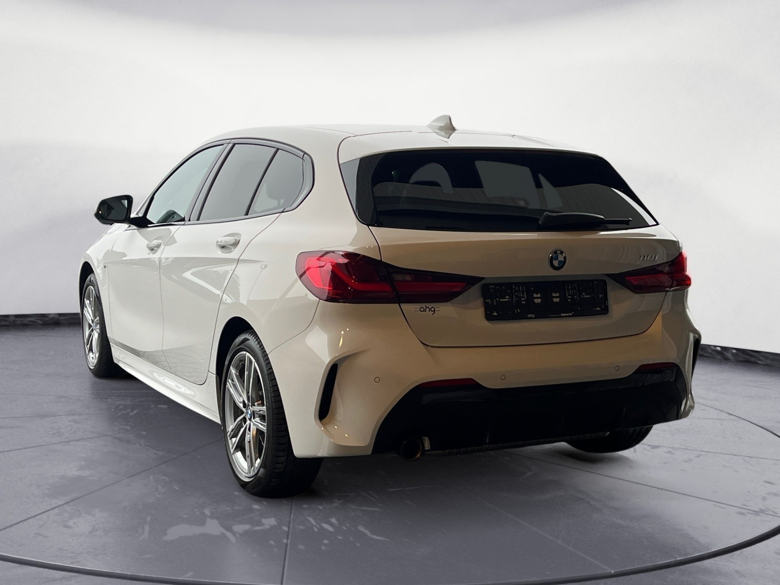 BMW - 118i M Sport