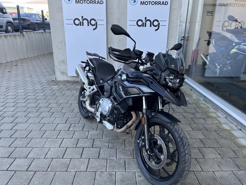 BMW Motorrad - F 750 GS mit Tieferlegung und niedriger Sitzbank