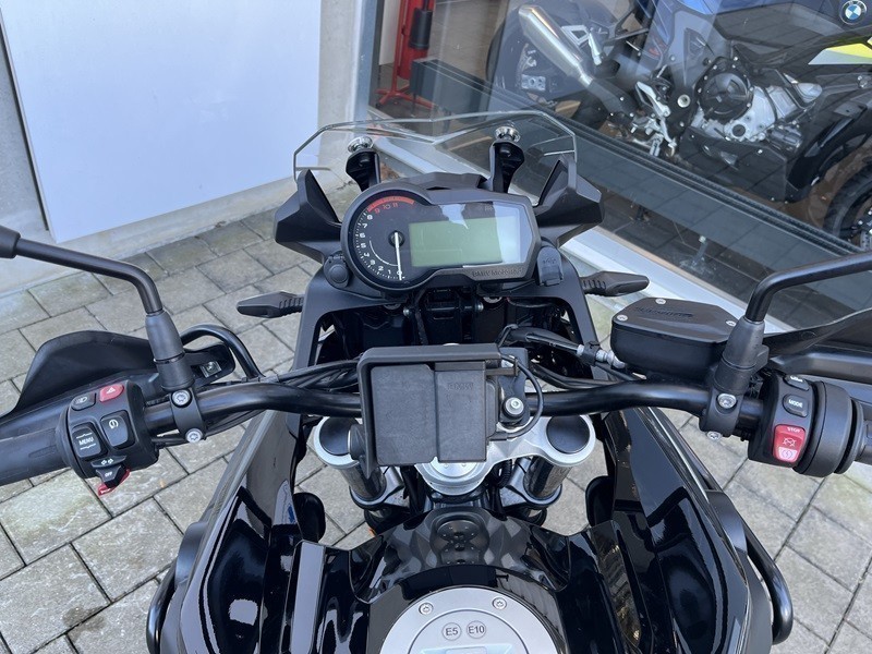 BMW Motorrad - F 750 GS mit Tieferlegung und niedriger Sitzbank