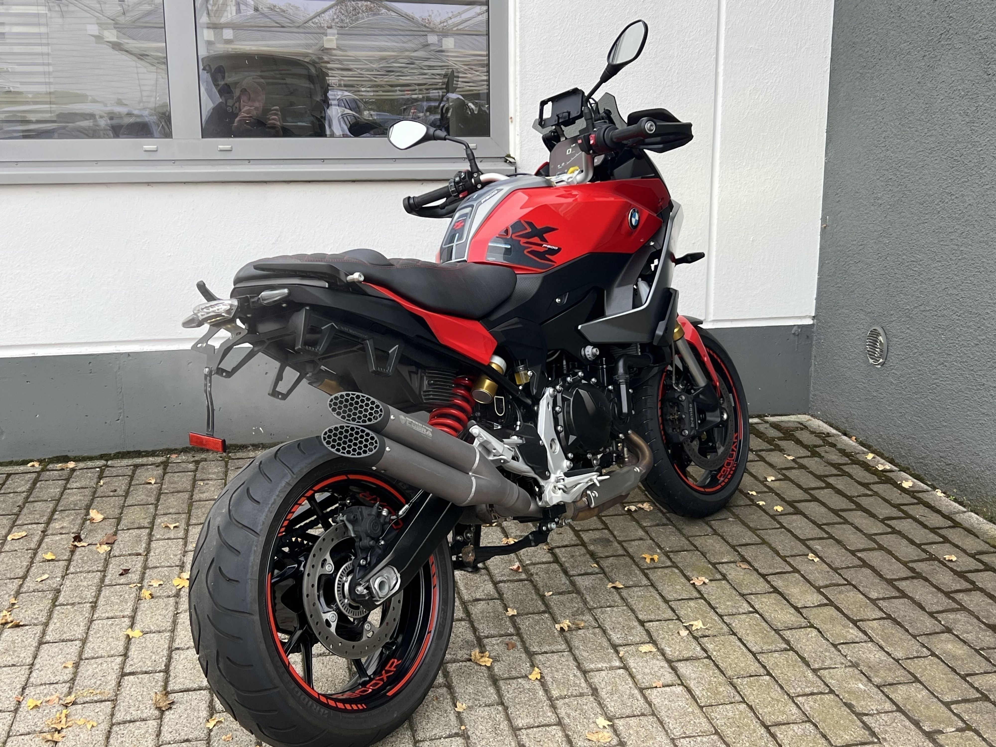 BMW Motorrad - F 900 XR