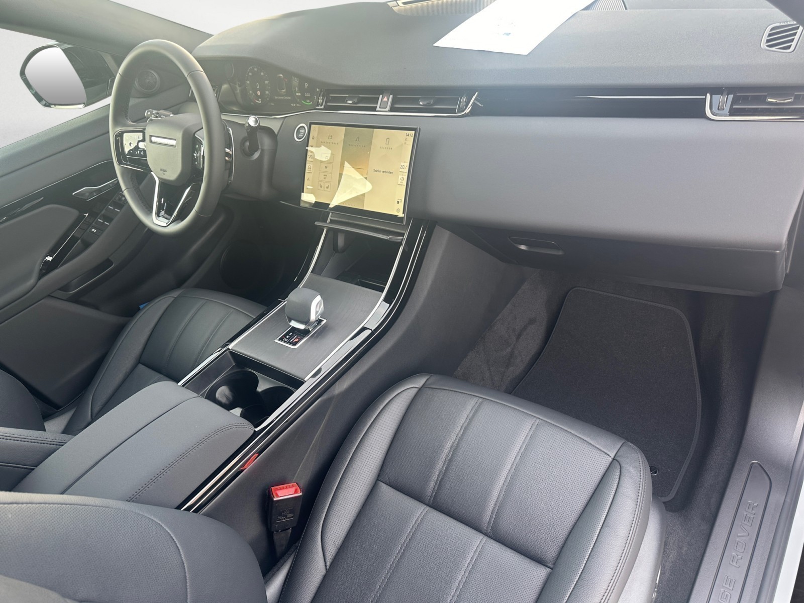 Land Rover - Range Rover Evoque P270e S