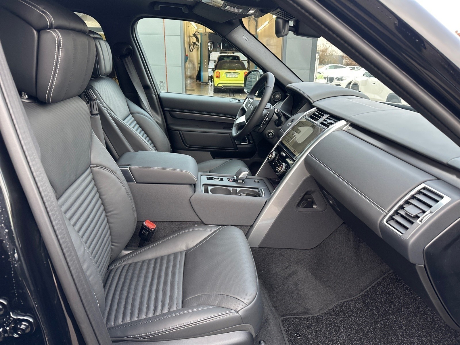 Land Rover - Discovery D350 MHEV AWD S Automatik