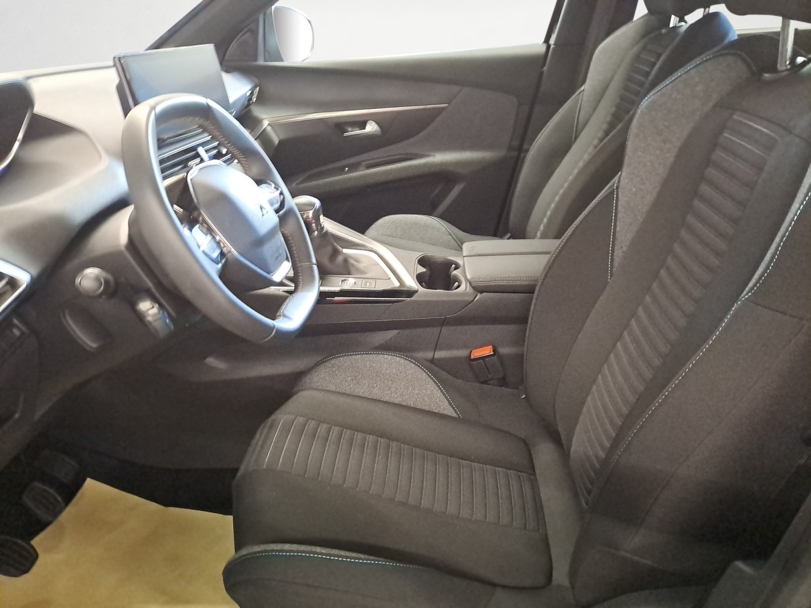 Peugeot - 5008 Active Pack PT 130