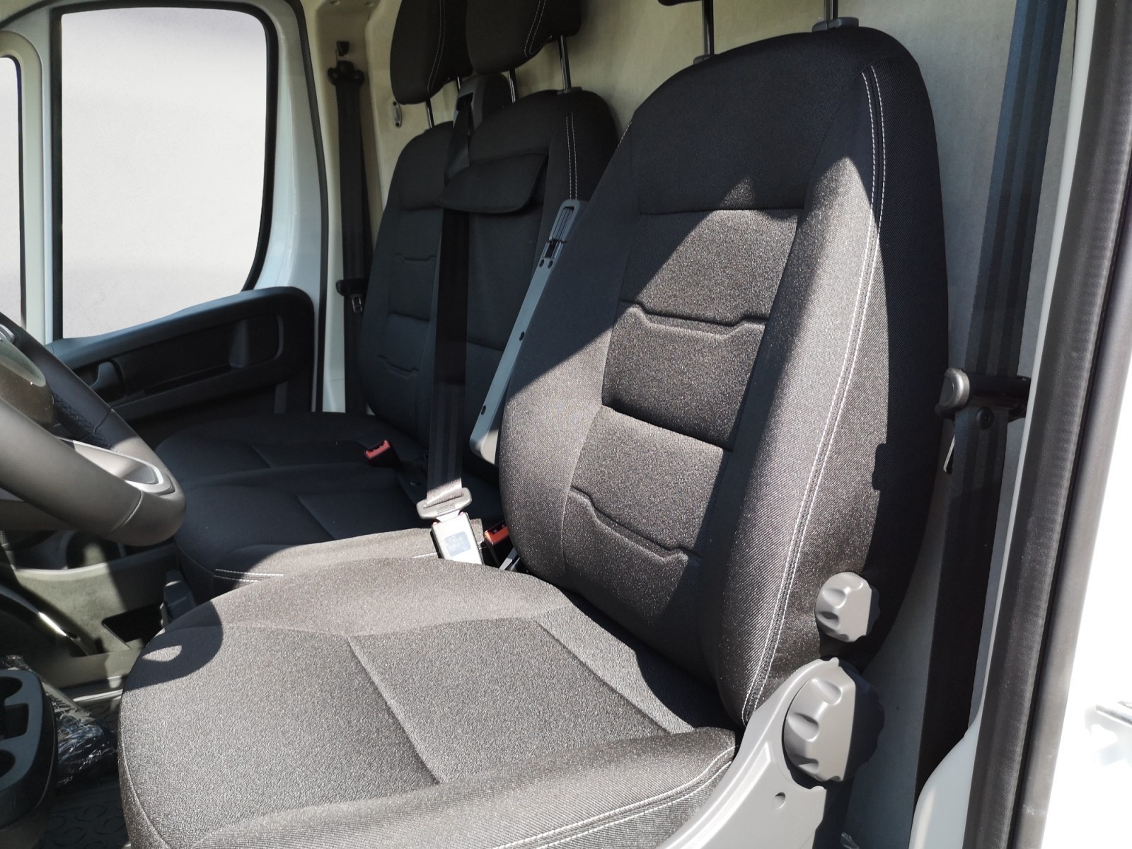 Peugeot - Boxer KW 335 L3H2 BlueHDi140AT