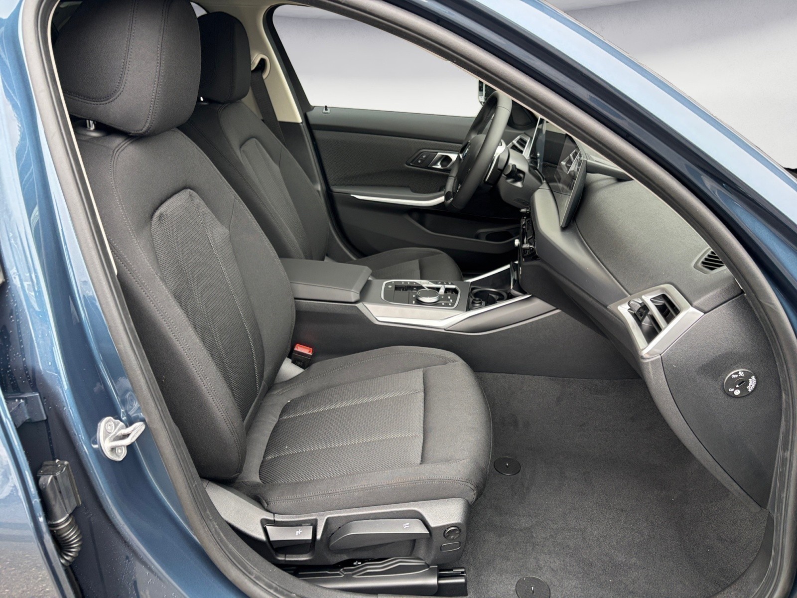 BMW - 318d Touring Auto