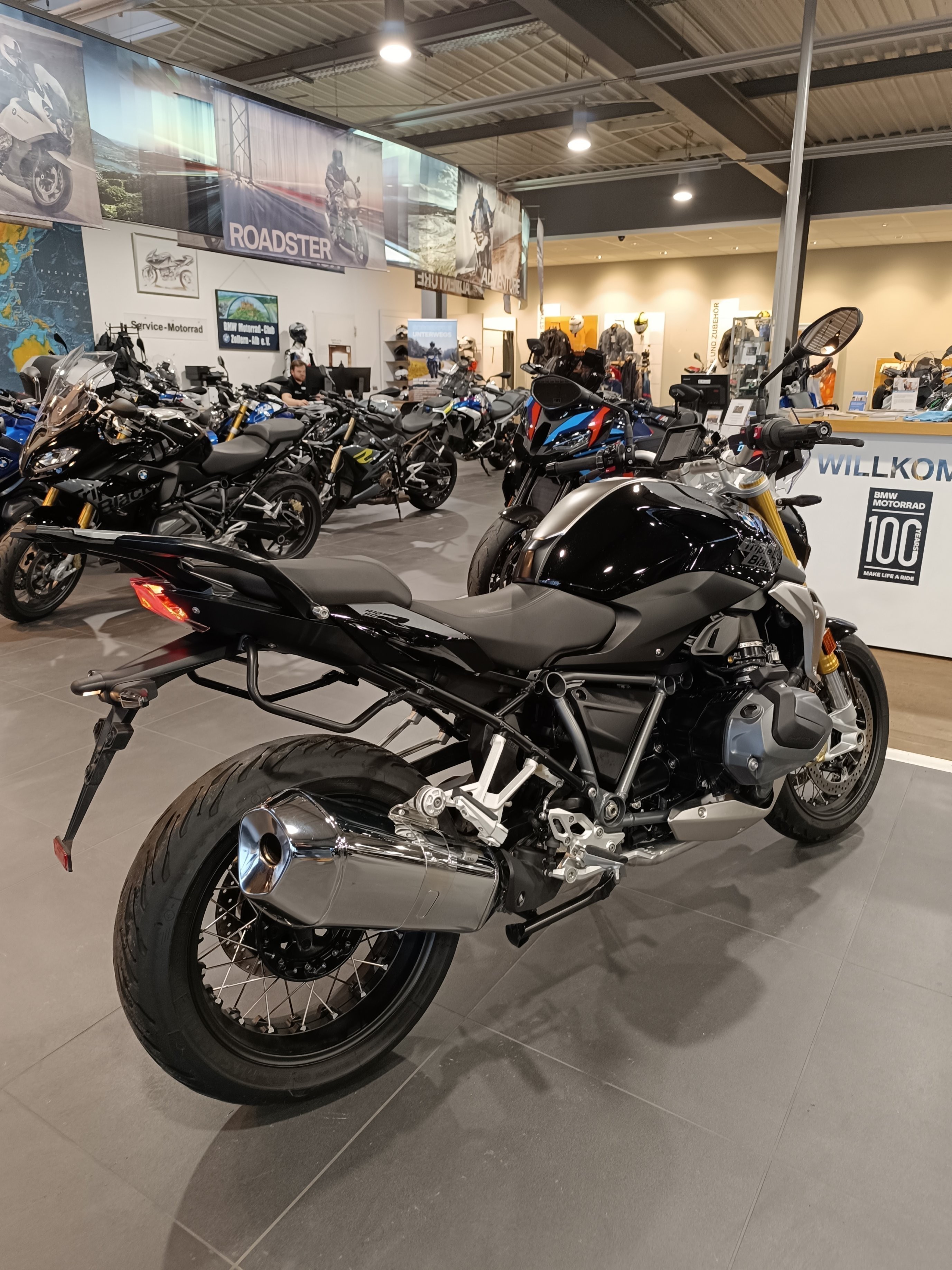 BMW Motorrad - R 1250 R mit Werksgarantie bis 2027