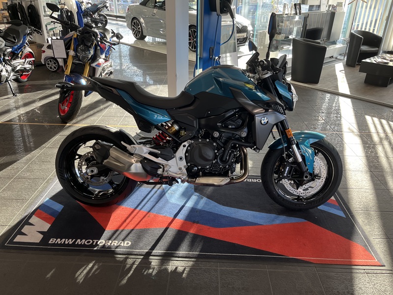 BMW Motorrad - F 900 R sofort verfügbar