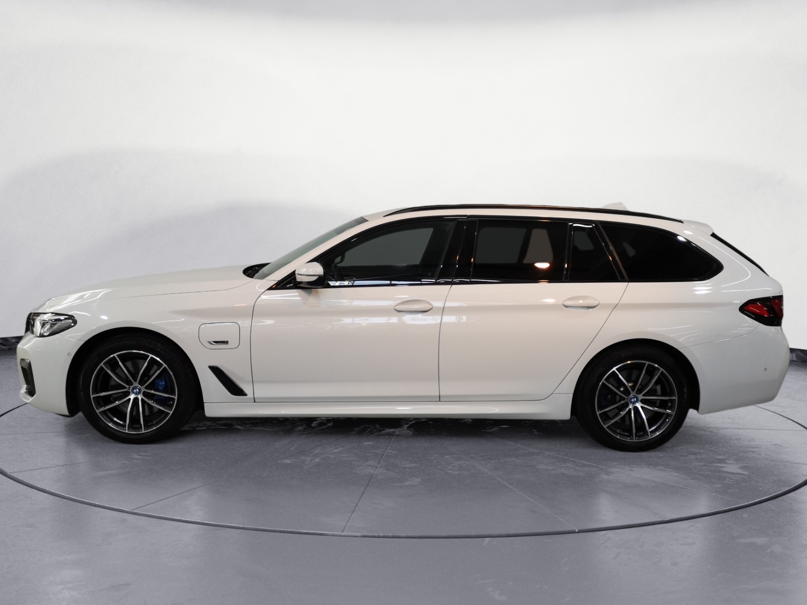 BMW - 530e xDrive Touring