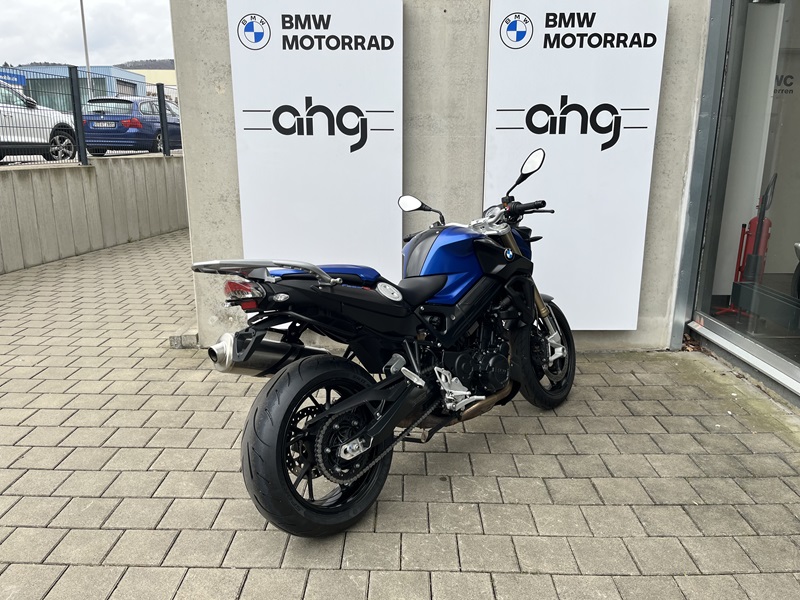 BMW Motorrad - F 800 R mit tiefer Sitzbank