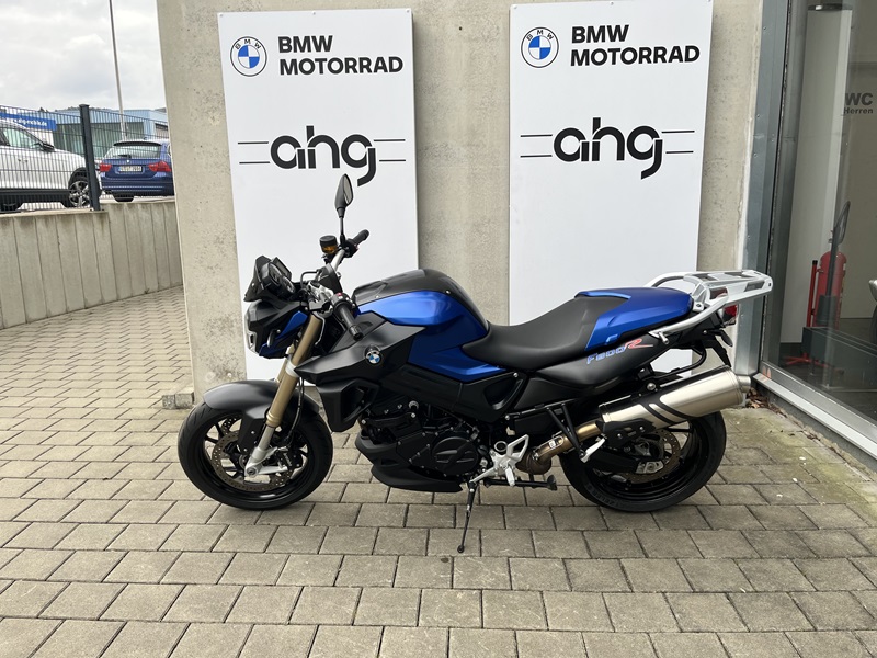 BMW Motorrad - F 800 R mit tiefer Sitzbank