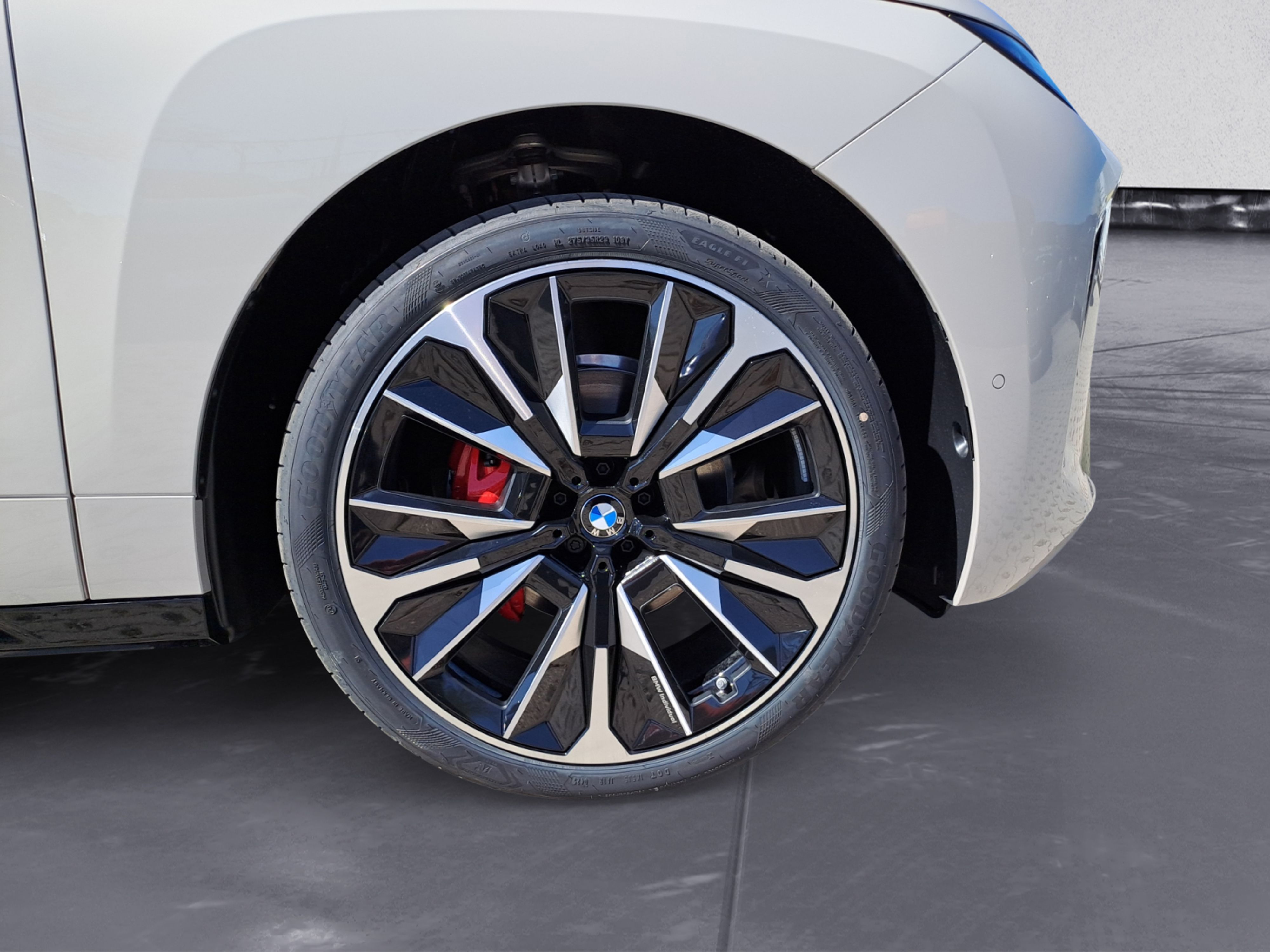 BMW - BMW iX xDrive45