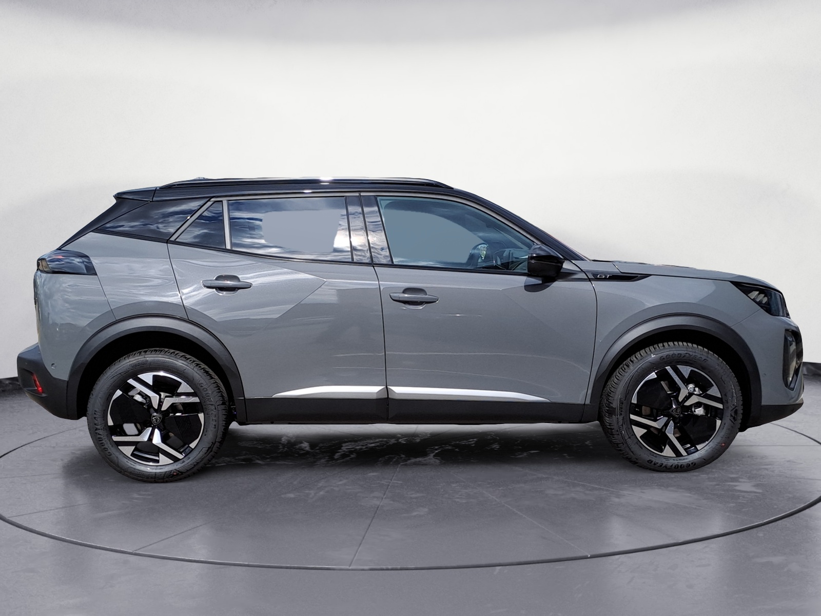 Peugeot - 2008 GT HYBRID 136 e-DSC6