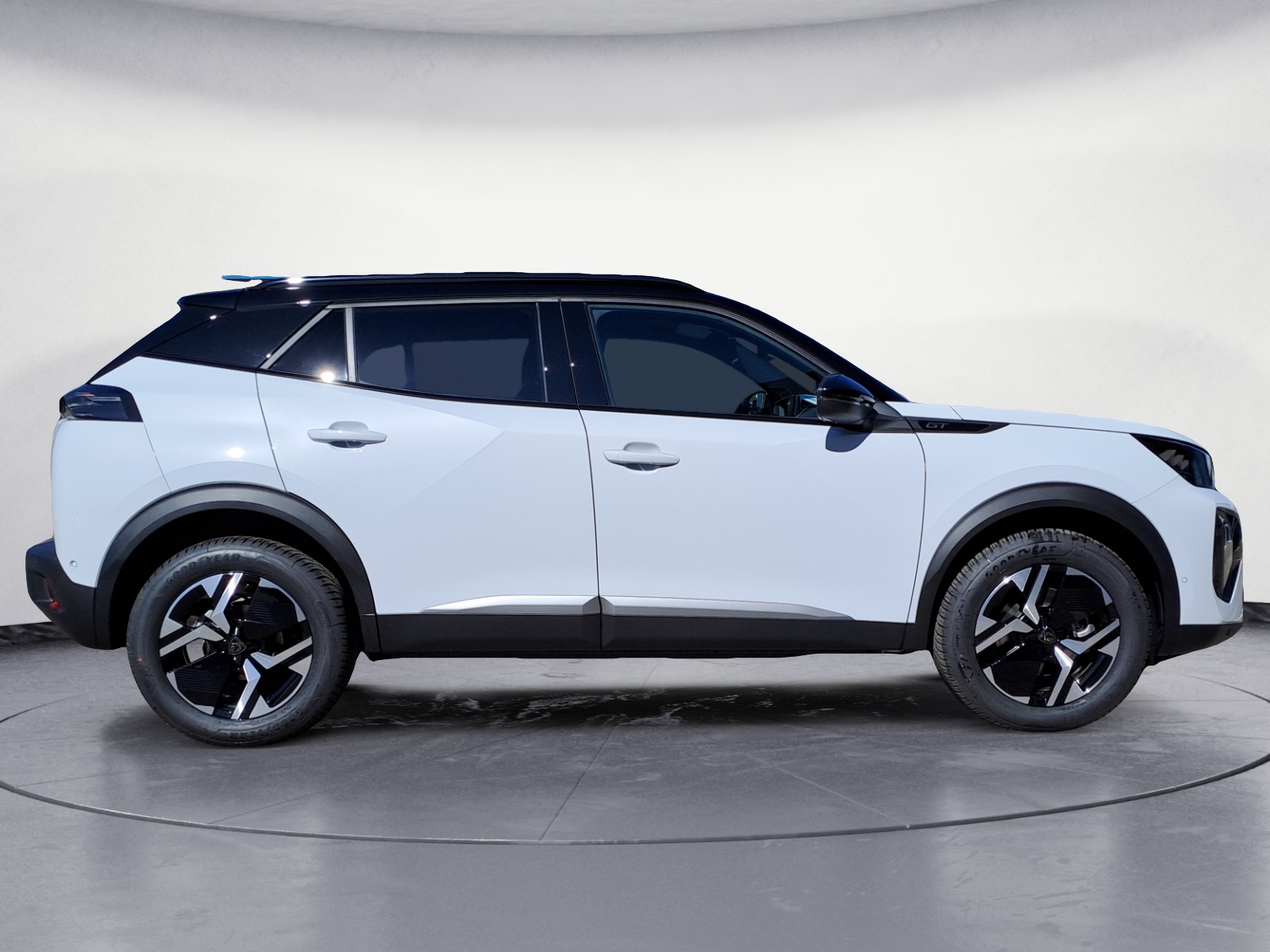Peugeot - 2008 GT HYBRID 136 e-DSC6