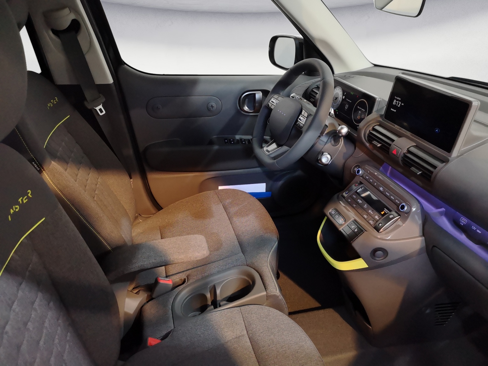 Hyundai - INSTER Cross EV
