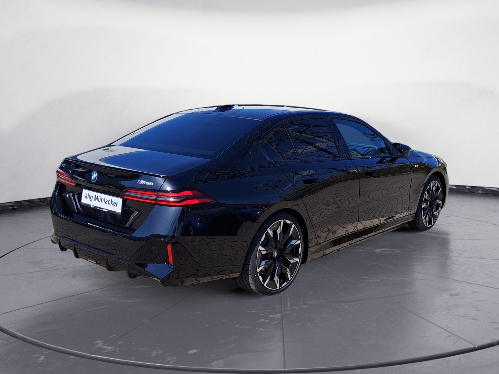 BMW - i5 M60 xDrive