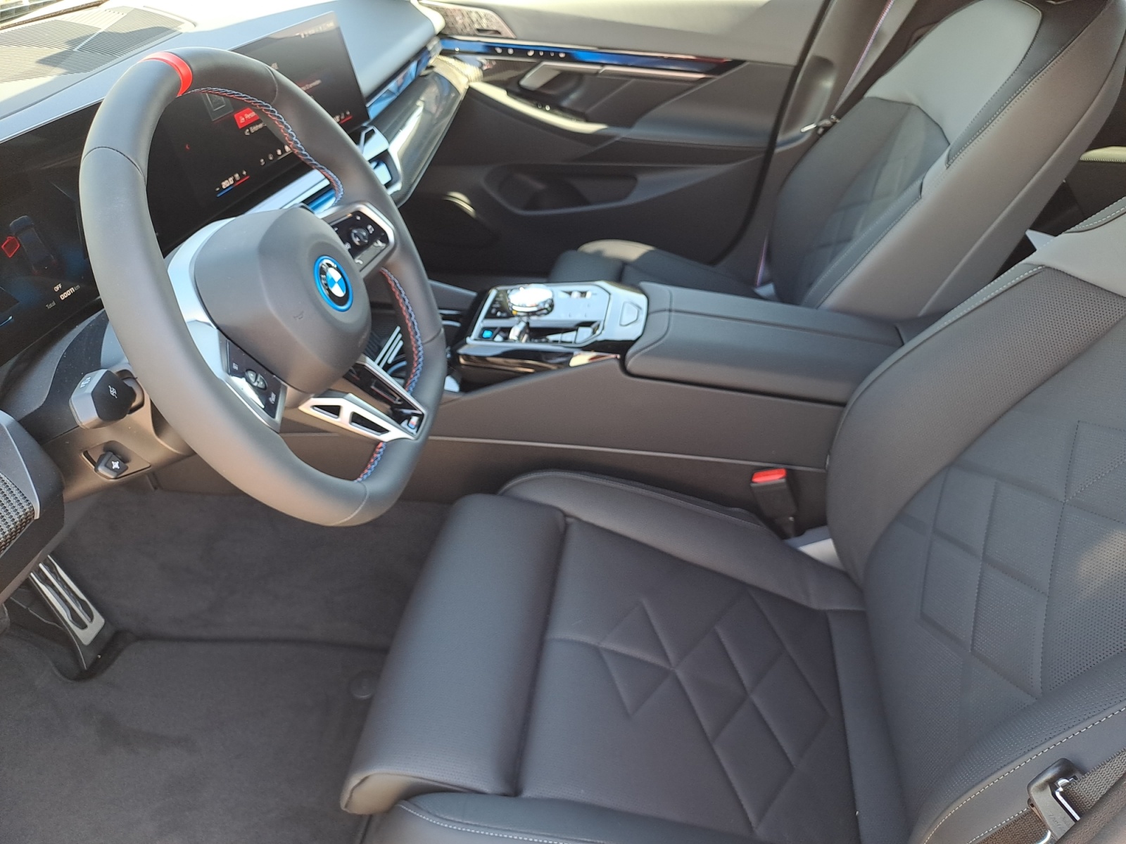 BMW - i5 M60 xDrive