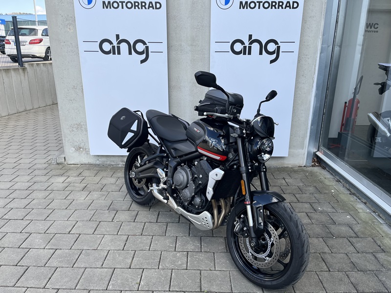 Triumph - Trident inkl. Koffer und Tankrucksack